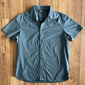 The North Face Men’s Short Sleeve Button Up Size XL